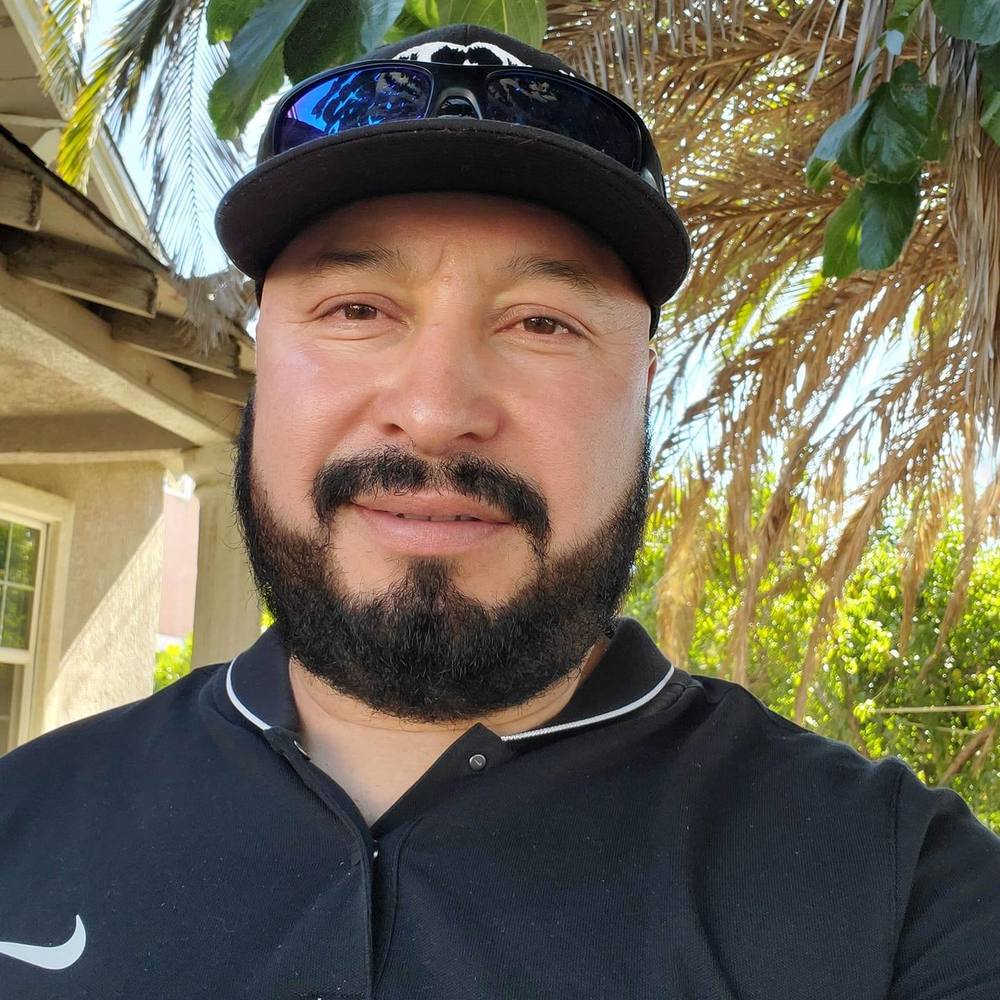 Meet your Posher, Cesar